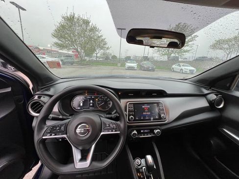 Used 2019 Nissan Kicks SV FWD image 30