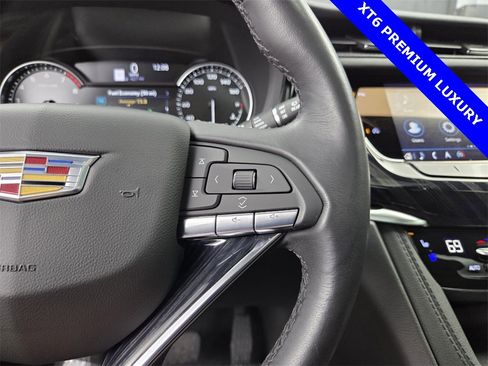 Used 2024 Cadillac XT6 Premium Luxury image 32