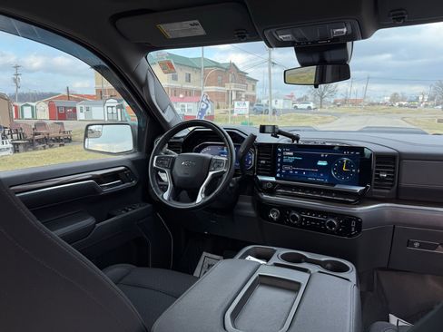 Used 2024 Chevrolet Silverado 1500 LT Trail Boss w/ Protection Package image 38