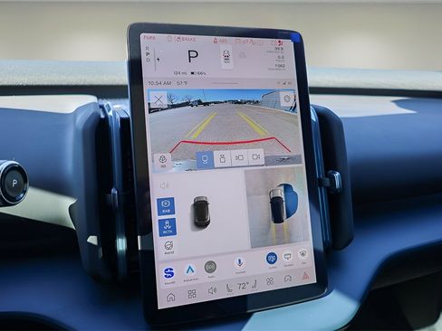 Used 2025 Volvo EX30 Ultra w/ Protection Package Premier image 17