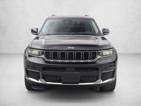 Used 2022 Jeep Grand Cherokee L Limited AWD/4WD image 2