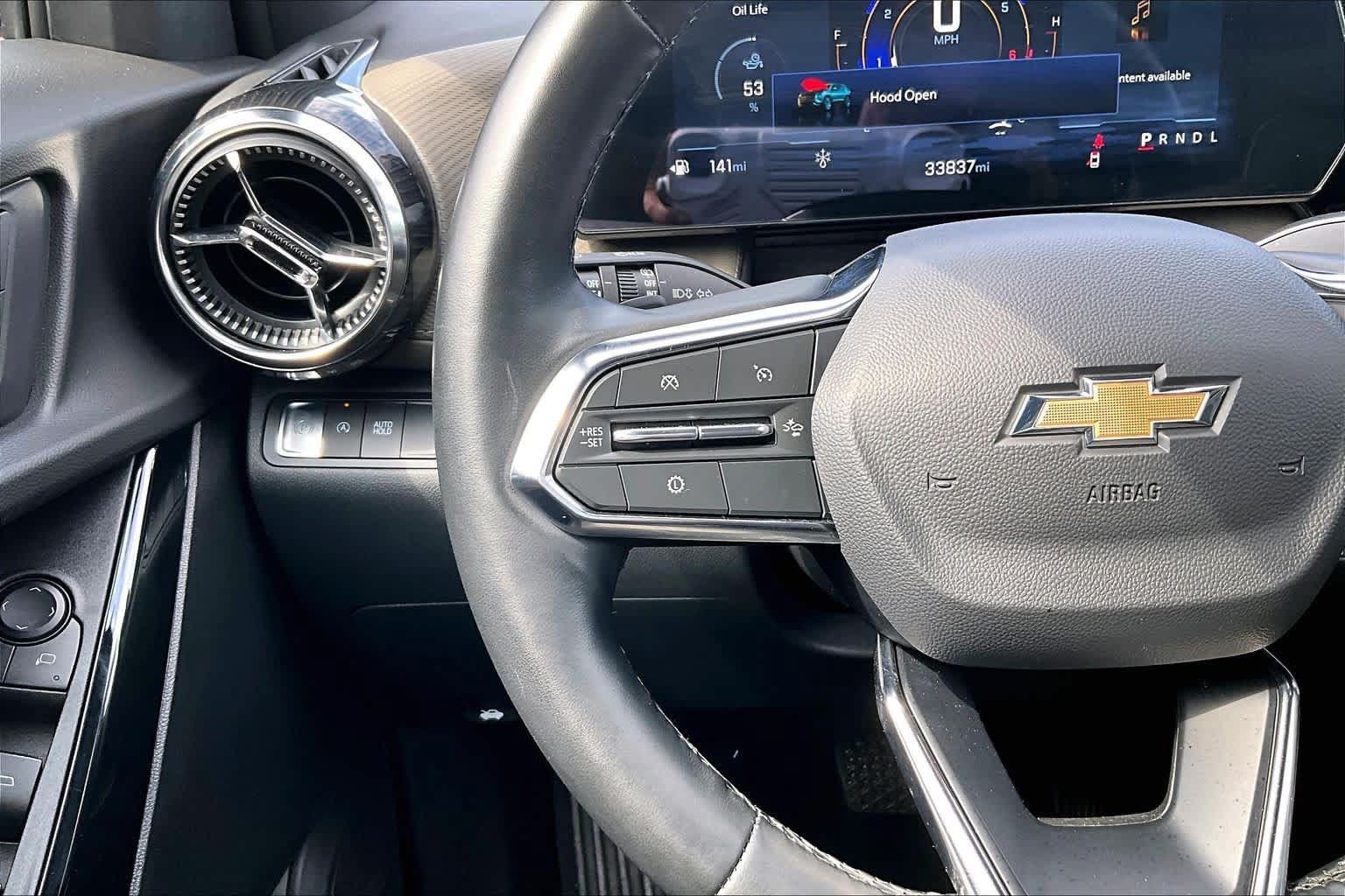 Used 2026 Chevrolet Equinox LT w/ Convenience Package II FWD image 25