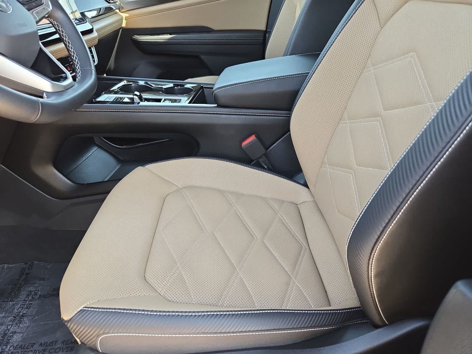 Used 2024 Volkswagen Atlas Cross Sport SE w/ Panoramic Sunroof Package FWD image 14