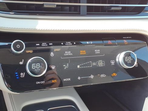 Used 2025 INFINITI QX60 Luxe AWD/4WD image 31