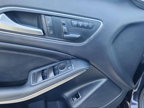 Used 2015 Mercedes-Benz GLA 250 4MATIC image 24