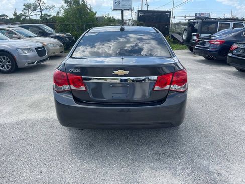 Used 2015 Chevrolet Cruze LT FWD image 6