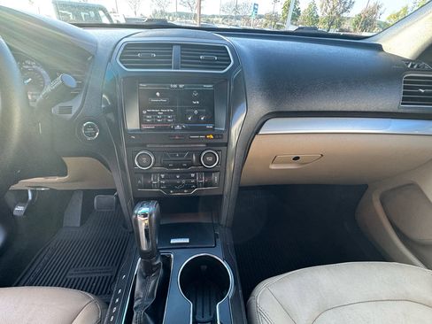 Used 2016 Ford Explorer XLT w/ Equipment Group 202A image 19
