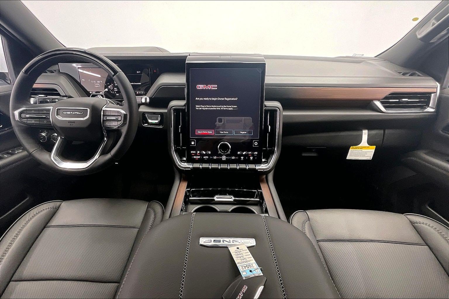 New 2026 GMC Yukon Denali w/ Denali Reserve Package AWD/4WD image 5