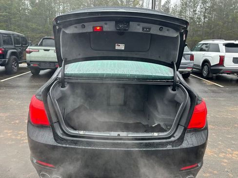 Used 2011 BMW 750i image 18