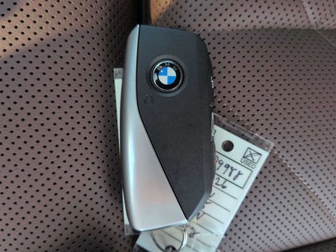 Used 2026 BMW X5 xDrive40i w/ M Sport Package AWD/4WD image 37