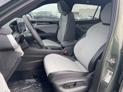New 2026 Volkswagen Tiguan SE R-Line AWD/4WD image 8