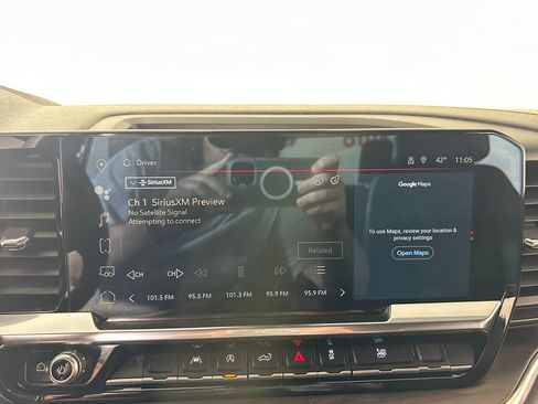 Used 2024 GMC Sierra 1500 SLT image 29