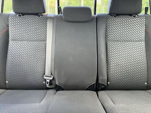 Certified 2022 Toyota Tacoma SR5 AWD/4WD image 32