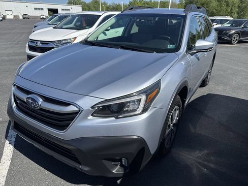 Used 2020 Subaru Outback Premium AWD/4WD image 4