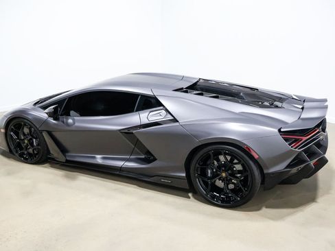 Used 2025 Lamborghini Revuelto image 22