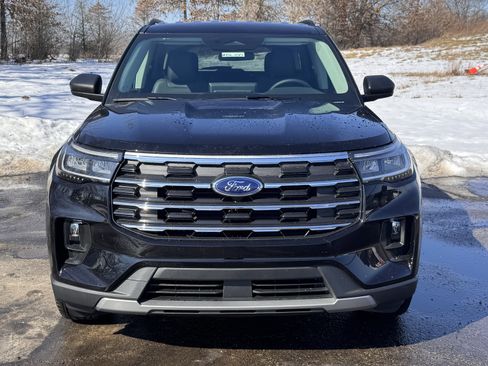 New 2026 Ford Explorer Active w/ Active Comfort Package image 3