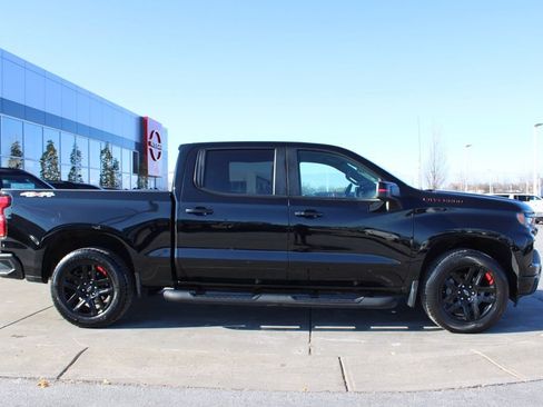 Used 2022 Chevrolet Silverado 1500 RST w/ Redline Edition image 6