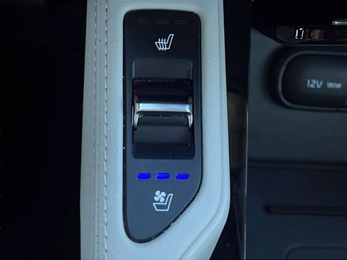 Certified 2022 Kia Telluride SX w/ SX Prestige Package AWD/4WD image 19