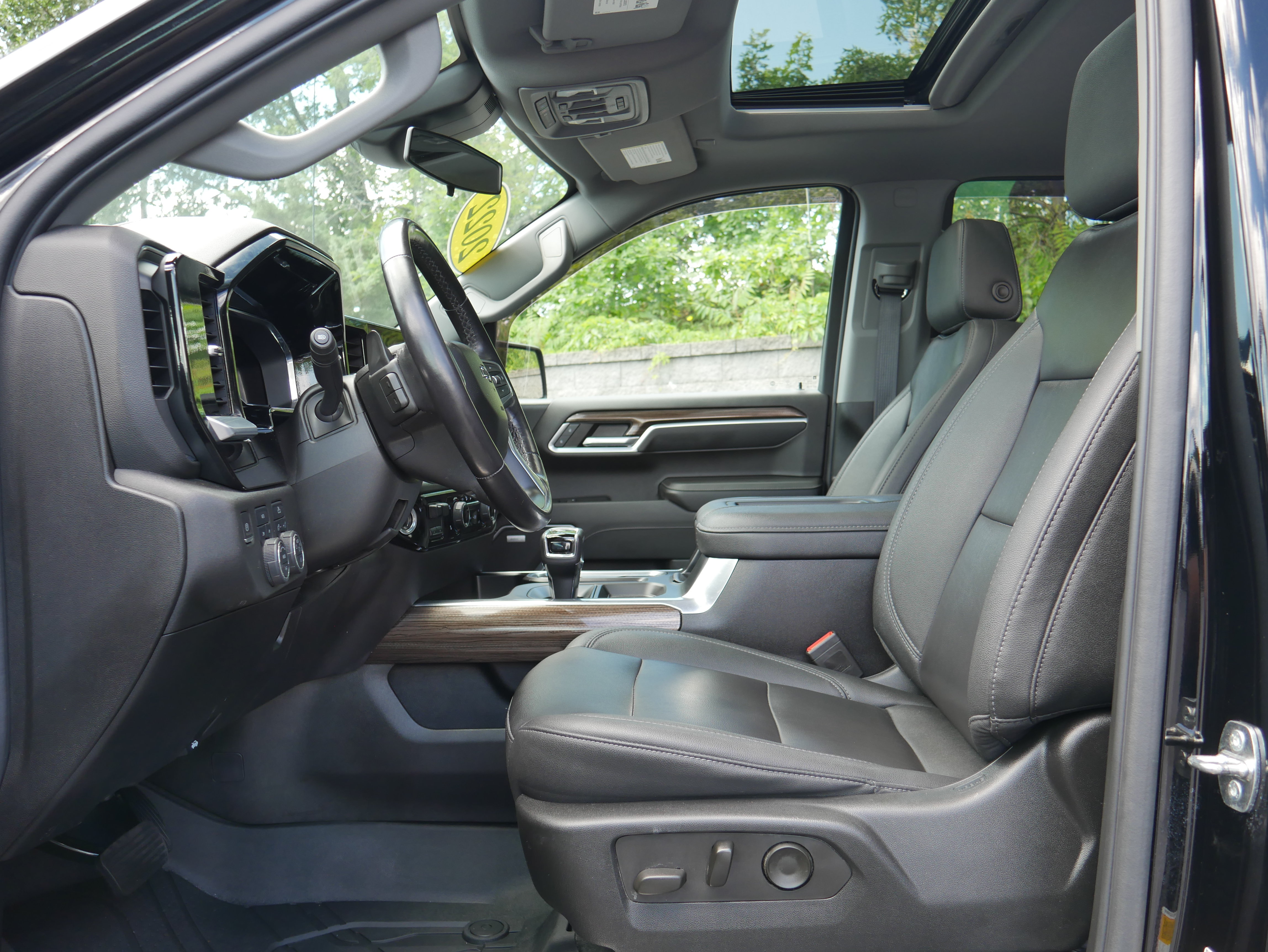 Certified 2022 Chevrolet Silverado 1500 RST w/ Convenience Package II AWD/4WD image 14