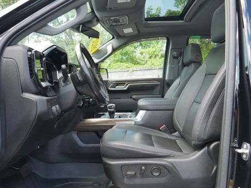 Certified 2022 Chevrolet Silverado 1500 RST w/ Convenience Package II AWD/4WD image 14
