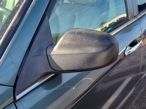 Used 2004 Chrysler Pacifica 2WD image 9