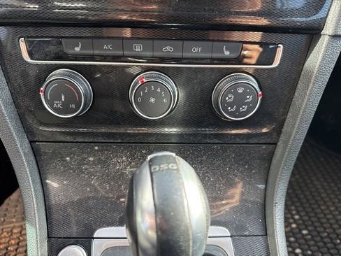 Used 2017 Volkswagen GTI SE image 14