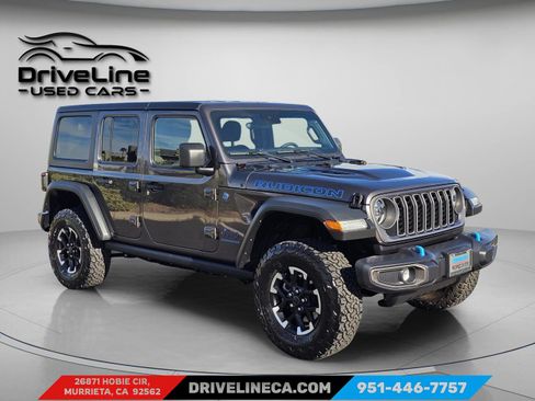 Used 2025 Jeep Wrangler Unlimited Rubicon 4xe w/ Convenience Group AWD/4WD image 9