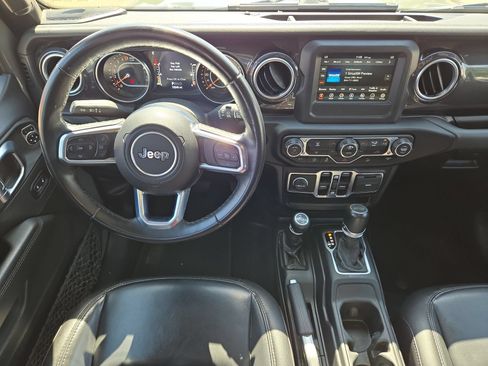 Used 2021 Jeep Wrangler Unlimited Sahara AWD/4WD image 14
