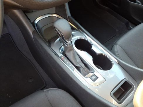 Used 2024 Chevrolet Malibu LT image 25