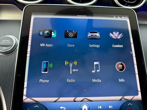 Used 2024 Mercedes-Benz C 300 Sedan image 9