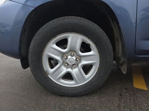 Used 2011 Toyota RAV4 4WD w/ Base L4 Extra Value Pkg image 23