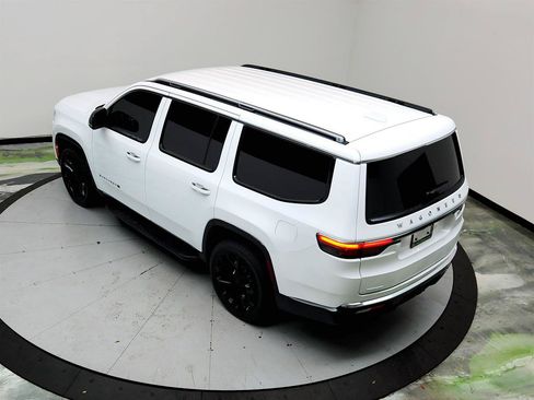 Used 2023 Jeep Wagoneer 4WD image 37
