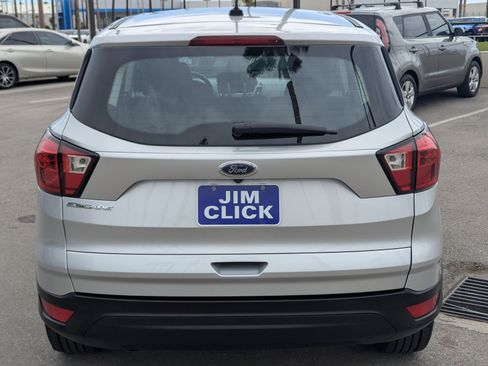 Used 2019 Ford Escape S FWD image 3