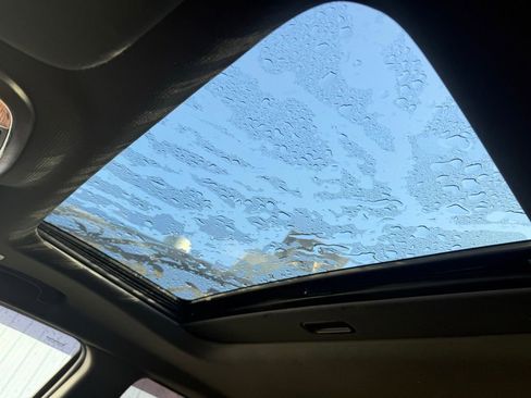 Used 2018 Jeep Grand Cherokee Limited image 15