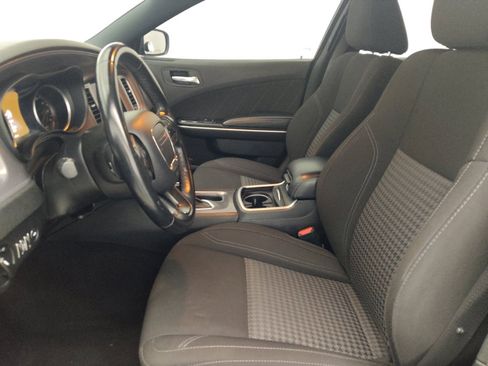 Used 2023 Dodge Charger SXT RWD image 17