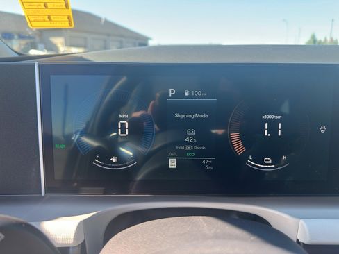 New 2026 Hyundai Tucson Blue SE image 9