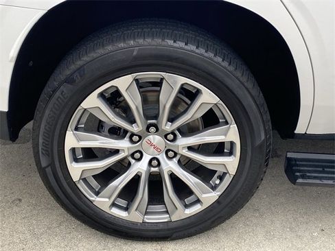 Used 2022 GMC Yukon Denali image 34