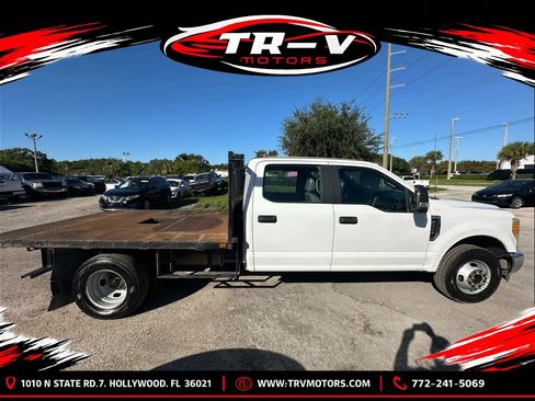 Used 2017 Ford F350 XL w/ Power Equipment Group RWD image 4