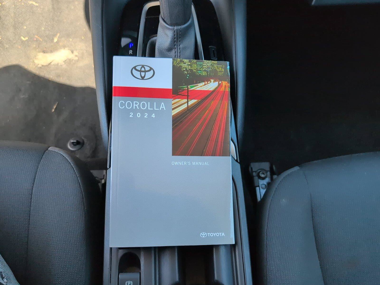 Used 2024 Toyota Corolla LE FWD image 38