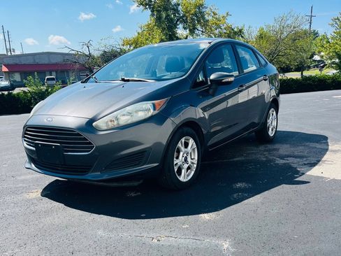 Used 2016 Ford Fiesta SE image 1