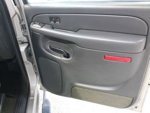 Used 2004 Chevrolet Silverado 2500 LS w/ Heavy-Duty Power Package image 29