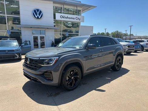New 2026 Volkswagen Atlas Cross Sport SEL R-Line AWD/4WD image 1