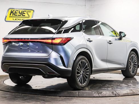Used 2024 Lexus RX 350 Premium w/ Convenience Package FWD image 4