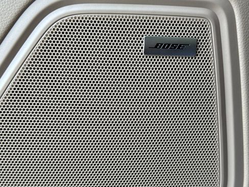 New 2026 Porsche Macan image 21