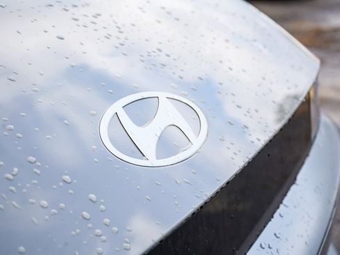 New 2026 Hyundai Ioniq 5 SEL image 11