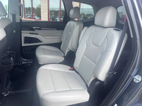Used 2021 Kia Telluride S AWD/4WD image 12