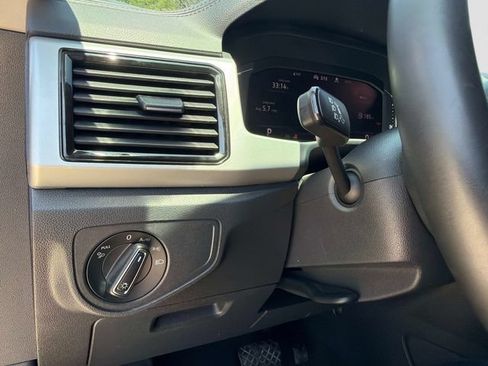 Used 2023 Volkswagen Atlas SE AWD/4WD image 30