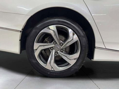 Used 2019 Honda Accord EX image 45