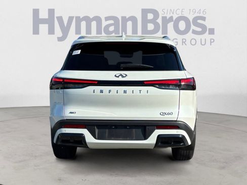 Certified 2024 INFINITI QX60 Luxe w/ Vision Package image 4