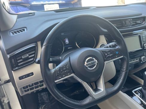 Used 2022 Nissan Rogue Sport SL image 29